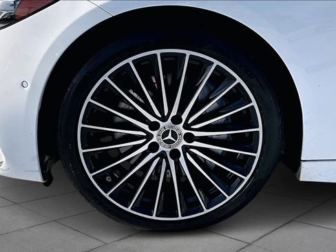 Used 2023 Mercedes-Benz C 300 Sedan image 9