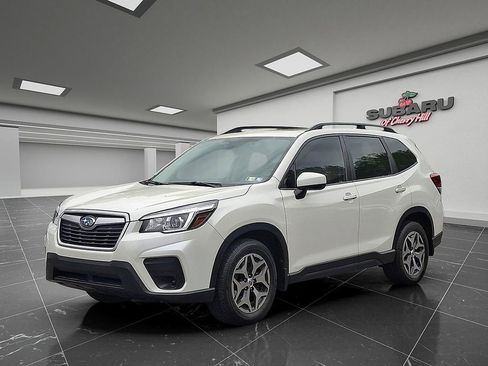 Used 2020 Subaru Forester Premium AWD/4WD image 4