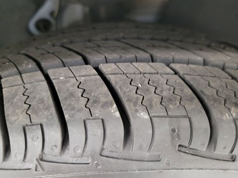 Used 2023 Volkswagen Jetta Sport FWD image 3