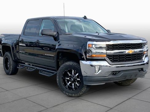 Used 2018 Chevrolet Silverado 1500 LT w/ All Star Edition AWD/4WD image 3
