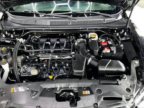 Used 2018 Ford Taurus SEL FWD image 30