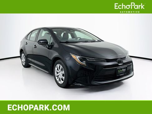 Used 2024 Toyota Corolla LE FWD image 1