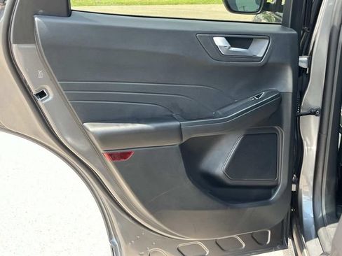 Used 2025 Ford Escape ST-Line FWD image 19