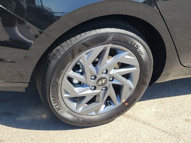 New 2026 Hyundai Elantra Hybrid FWD image 30