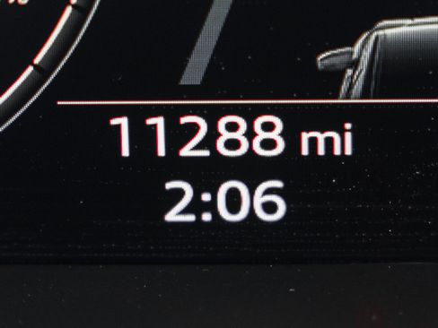 Used 2024 Audi Q4 e-tron Premium image 18