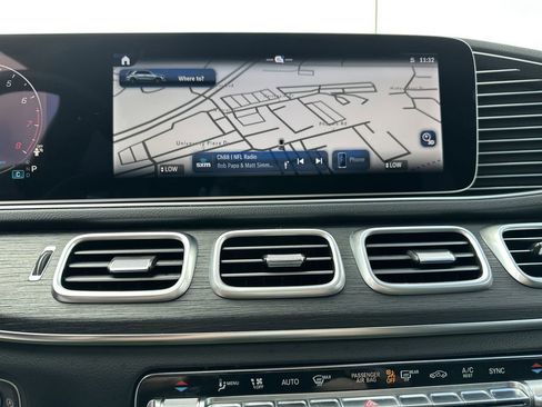 Used 2025 Mercedes-Benz GLE 350 4MATIC image 11