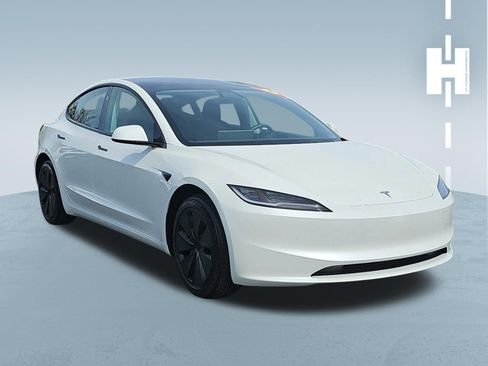 Used 2025 Tesla Model 3 RWD image 1