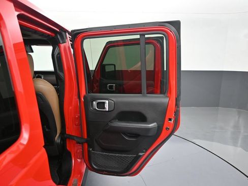 Used 2021 Jeep Wrangler Unlimited Rubicon AWD/4WD image 34