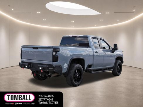 Used 2024 Chevrolet Silverado 2500 LT AWD/4WD image 7
