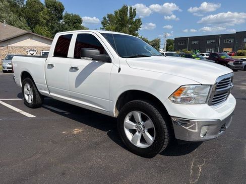 Used 2017 RAM 1500 Classic SLT w/ SLT Plus D←cor Group AWD/4WD image 3