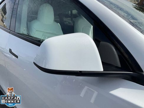 Used 2023 Tesla Model Y Performance image 80