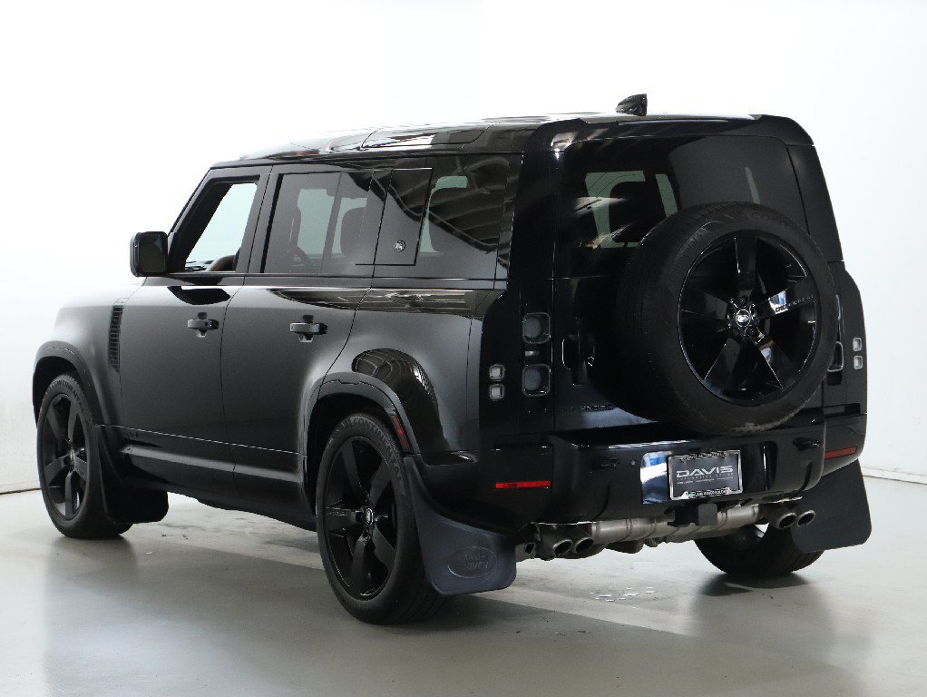 Certified 2024 Land Rover Defender 110 V8 AWD/4WD image 5