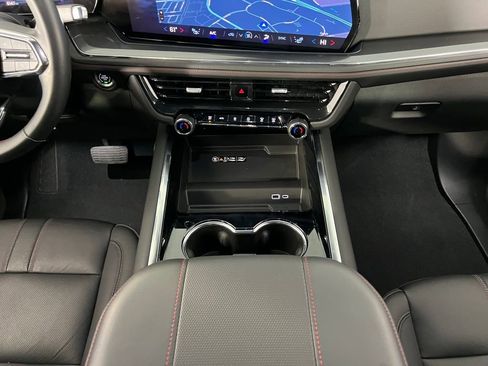 Used 2025 Chevrolet Tahoe RST image 16