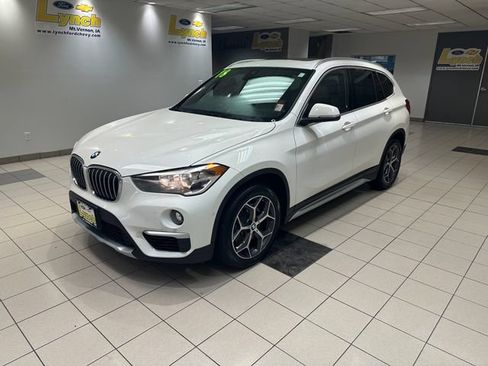 Used 2018 BMW X1 xDrive28i w/ Convenience Package AWD/4WD image 3