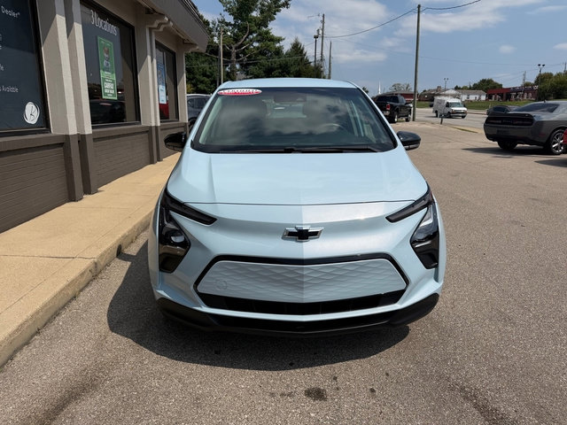 Used 2023 Chevrolet Bolt LT FWD image 7