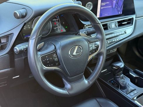 Certified 2023 Lexus ES 300h w/ Premium Package FWD image 17