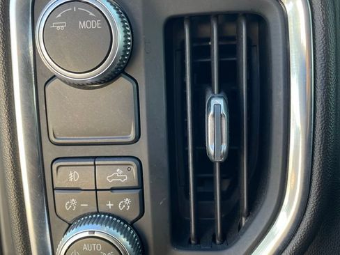 Used 2020 GMC Sierra 1500 SLT RWD image 16