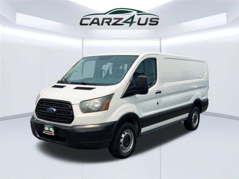 Used 2015 Ford Transit 250 130 Low Roof RWD image 1