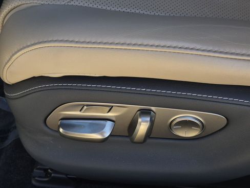 Used 2021 Lexus LS 500 image 28