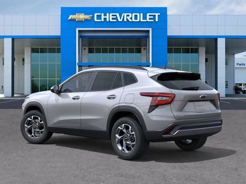 New 2026 Chevrolet Trax LT image 3