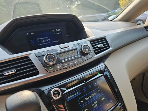 Used 2016 Honda Odyssey EX-L image 30