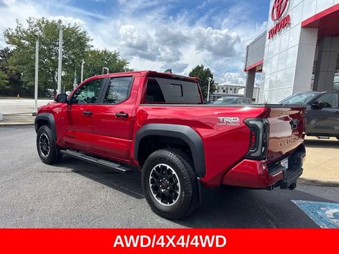 Used 2024 Toyota Tacoma TRD Off-Road w/ TRD Off Road Upgrade Package AWD/4WD image 5