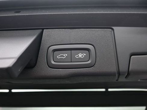 New 2026 Volvo XC60 B5 Core w/ Climate Package AWD/4WD image 29