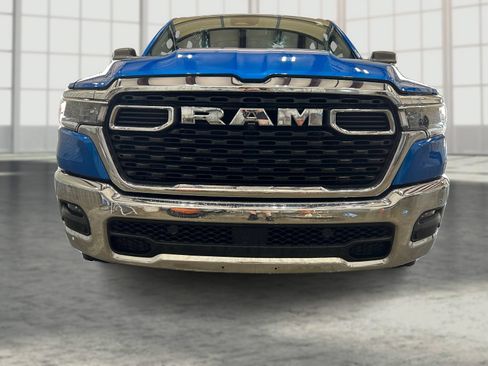 Used 2025 RAM 1500 Big Horn AWD/4WD image 21