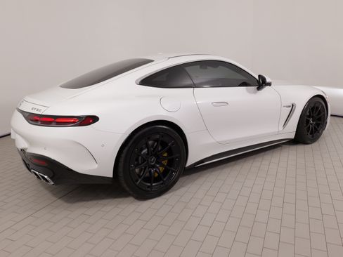 Used 2025 Mercedes-Benz AMG GT 63 image 11