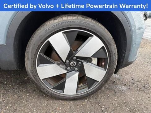 Used 2023 Volvo C40 P8 Recharge Ultimate image 5