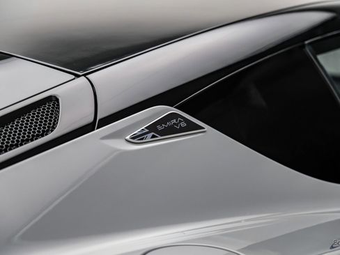 Used 2025 Lotus Emira RWD image 40