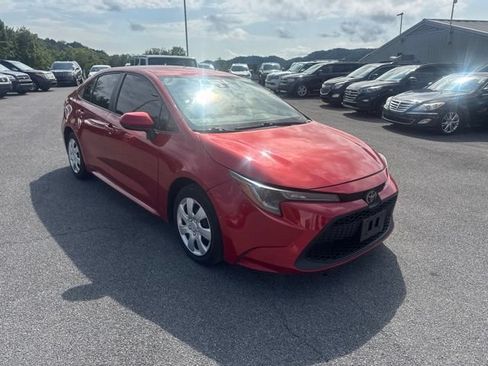 Used 2021 Toyota Corolla LE FWD image 2