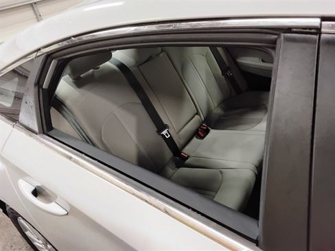 Used 2016 Hyundai Sonata SE FWD image 18