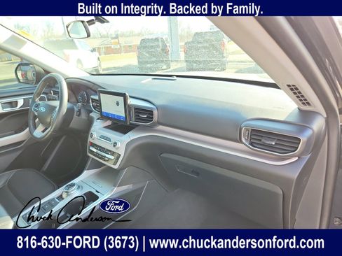 Used 2023 Ford Explorer XLT w/ Equipment Group 202A AWD/4WD image 25