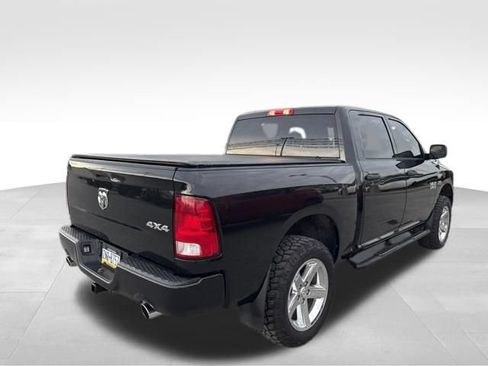 Used 2018 RAM 1500 Express w/ Express Value Package AWD/4WD image 4