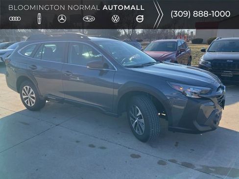 Used 2025 Subaru Outback image 1