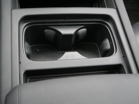 Certified 2024 Land Rover Defender 130 S image 26