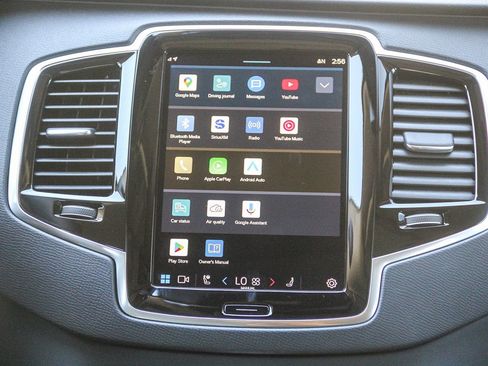 Used 2024 Volvo XC90 T8 Plus w/ Protection Package Premier image 16