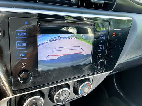 Used 2017 Toyota Corolla L w/ Carpet Mat Package (TMS) FWD image 27