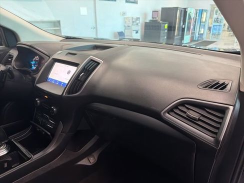 Used 2020 Ford Edge SE AWD/4WD image 27