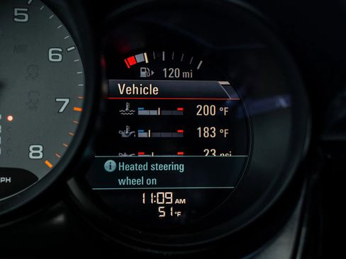 Used 2018 Porsche Macan S image 28