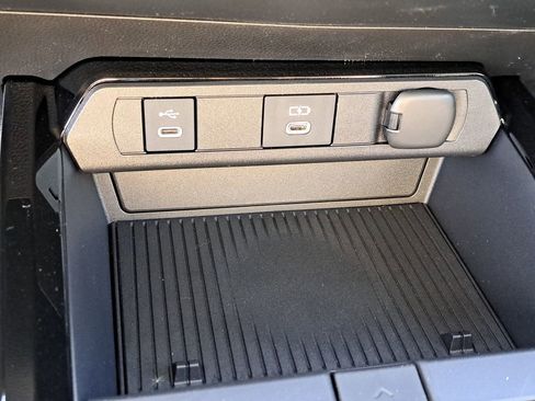 New 2026 Toyota Prius Plug-In Hybrid image 25