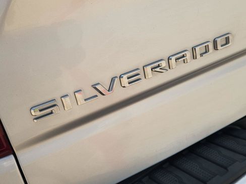 Used 2020 Chevrolet Silverado 1500 Custom w/ Custom Value Package RWD image 28