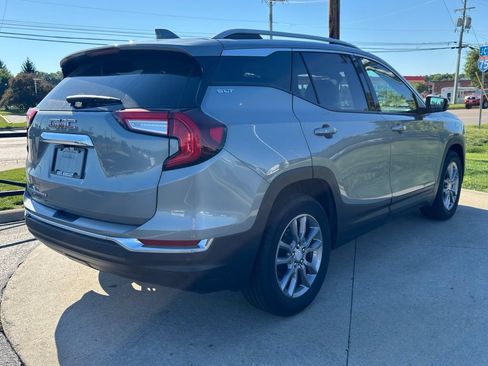 Used 2023 GMC Terrain SLT w/ Infotainment Package II FWD image 7