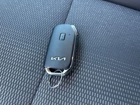 Used 2025 Kia Niro Wind w/ Wind Preserve Package FWD image 33