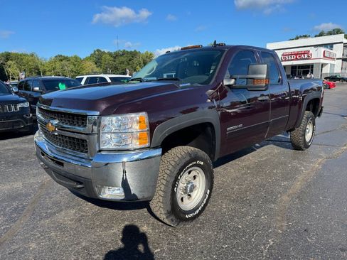 Used 2008 Chevrolet Silverado 2500 LT w/ 1LT Convenience Package AWD/4WD image 1