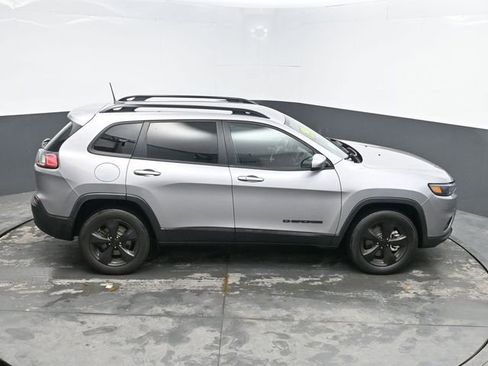 Used 2019 Jeep Cherokee Latitude Plus AWD/4WD image 33