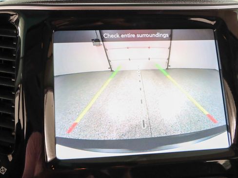 Used 2022 Jeep Cherokee Limited AWD/4WD image 18