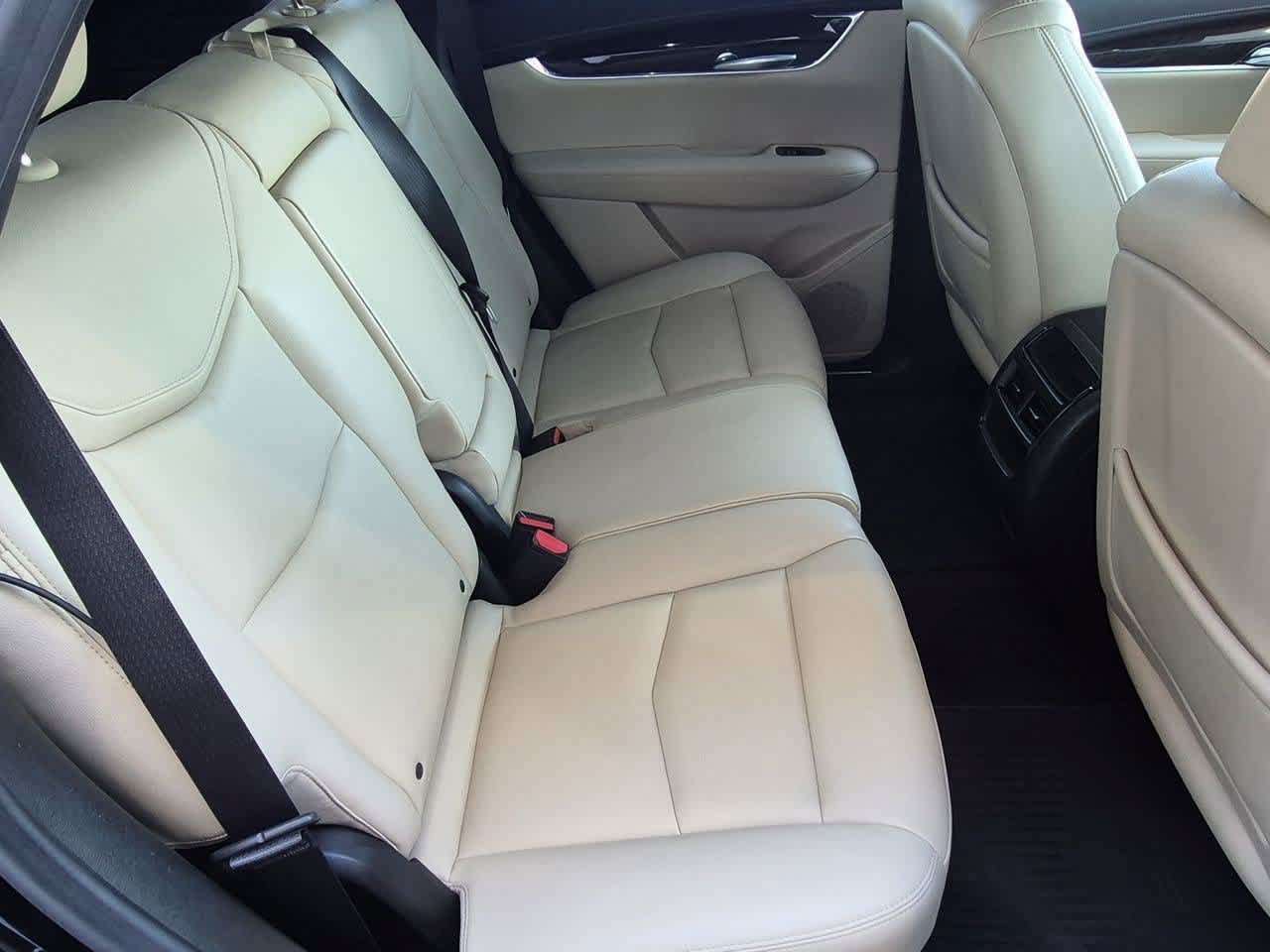 Used 2018 Cadillac XT5 AWD image 20