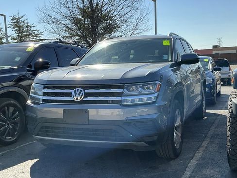 Used 2018 Volkswagen Atlas S image 2